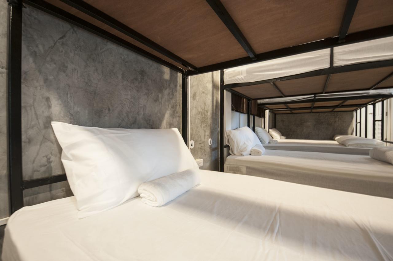 The Hidden House Hostel Банкок Екстериор снимка