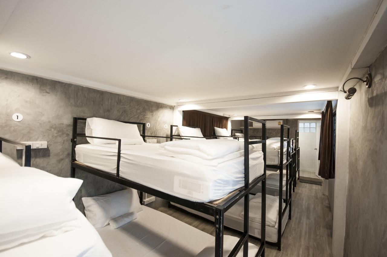 The Hidden House Hostel Банкок Екстериор снимка